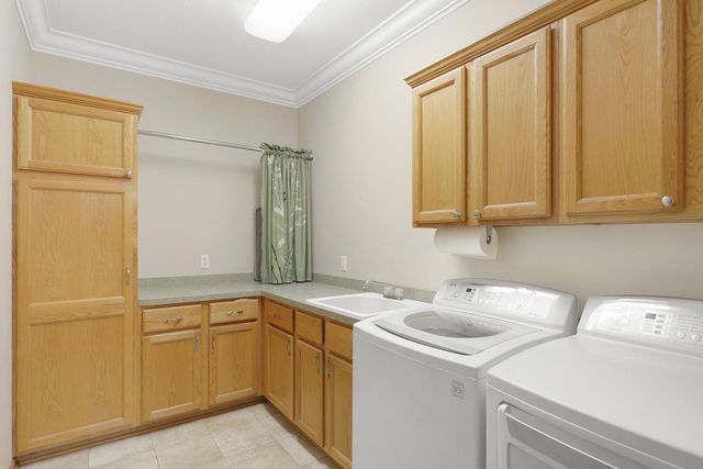 12585 74th Avenue N, Maple Grove, MN 55369