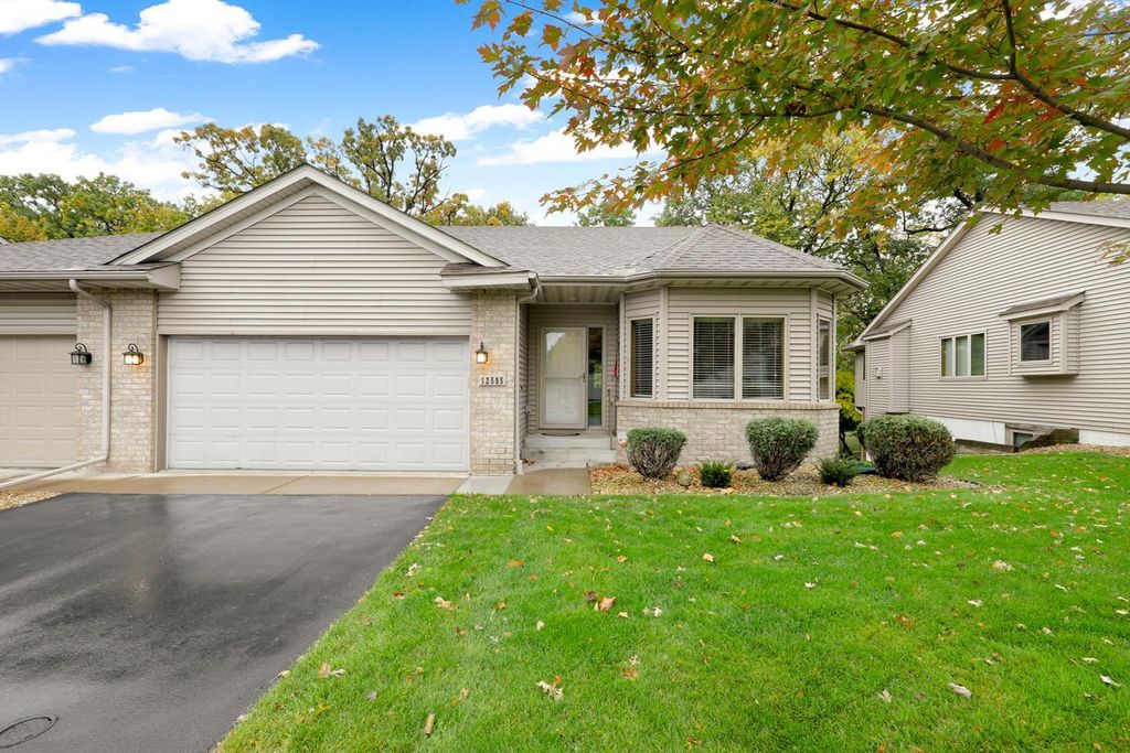 12585 74th Avenue N, Maple Grove, MN 55369