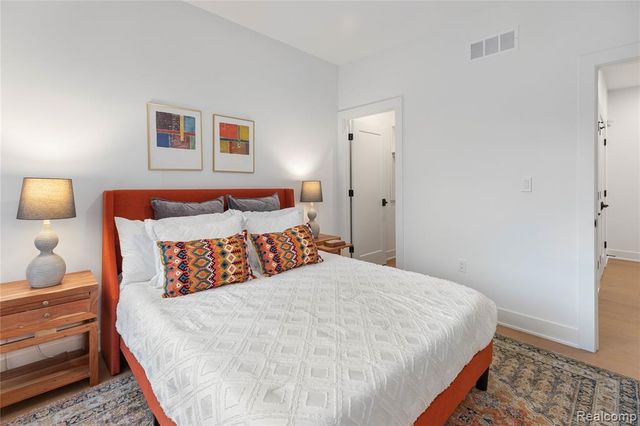 7534 Churchill Street C18, Detroit, MI 48206