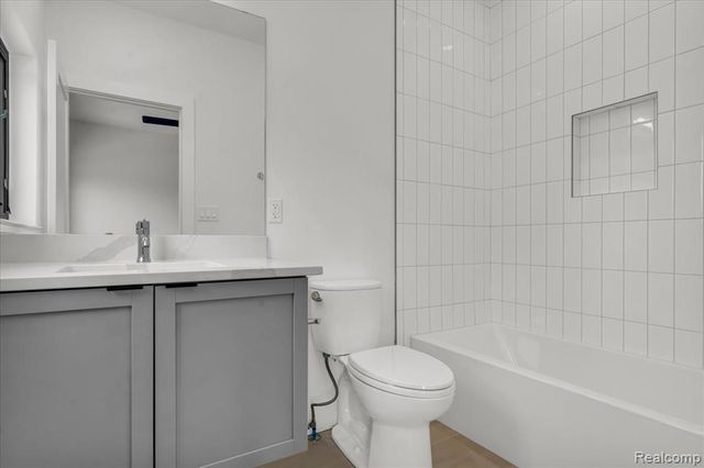 7534 Churchill Street C18, Detroit, MI 48206