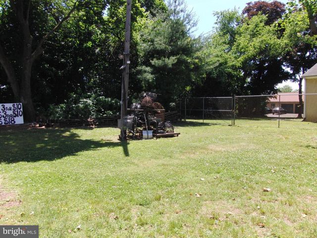 914 HARRISON ST, Bristol, PA 19007