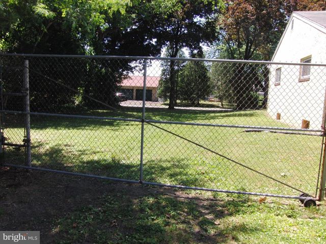 914 HARRISON ST, Bristol, PA 19007