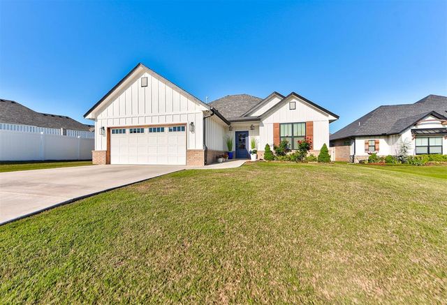 2688 Somerset Drive, Shawnee, OK 74804