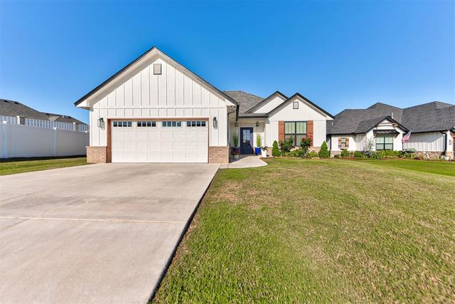 2688 Somerset Drive, Shawnee, OK 74804