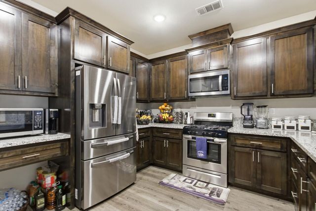 693 Cadiz Avenue, Merced, CA 95341