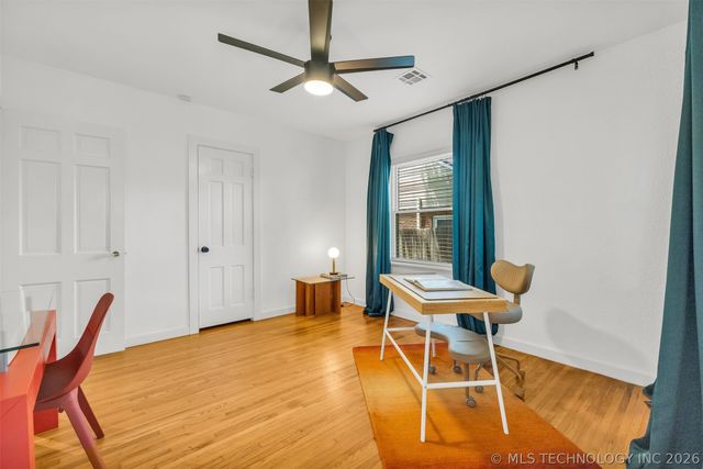 1713 S Columbia Place, Tulsa, OK 74104