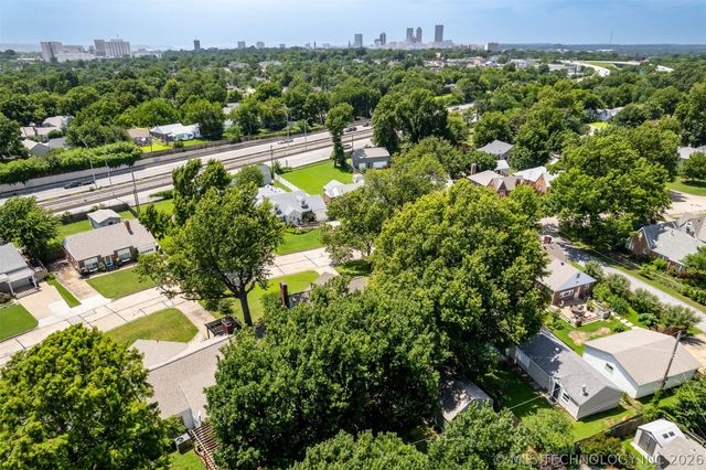 1713 S Columbia Place, Tulsa, OK 74104