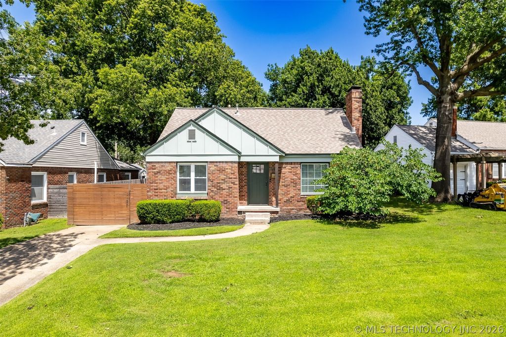 1713 S Columbia Place, Tulsa, OK 74104