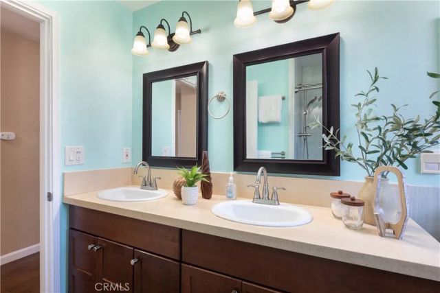 4201 Gardenia Avenue, Long Beach, CA 90807