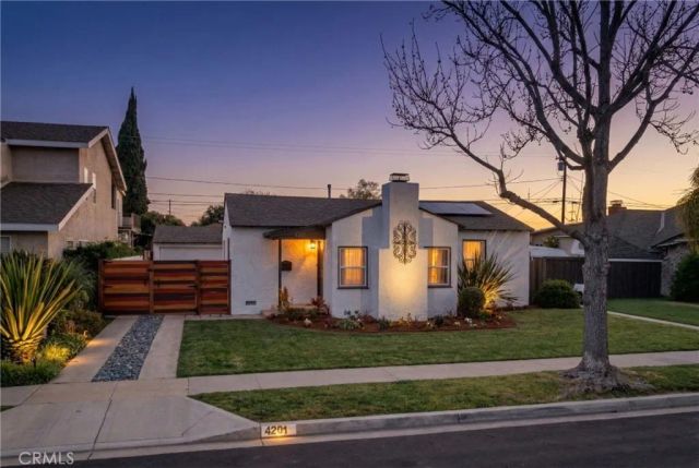 4201 Gardenia Avenue, Long Beach, CA 90807
