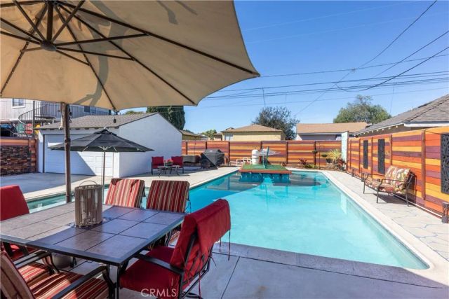 4201 Gardenia Avenue, Long Beach, CA 90807