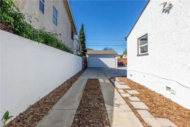 4201 Gardenia Avenue, Long Beach, CA 90807
