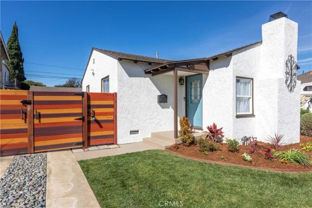 4201 Gardenia Avenue, Long Beach, CA 90807
