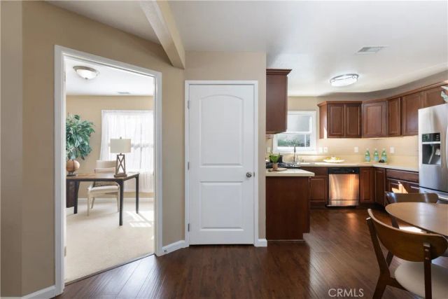 4201 Gardenia Avenue, Long Beach, CA 90807