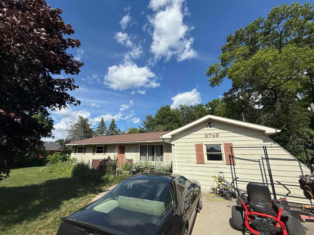 9749 Bell Road, Taymouth Twp, MI 48415
