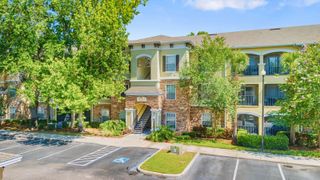 10211 COURTNEY PALMS 303, Tampa, FL 33619