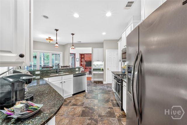 37 Macbeth Court S, Richmond Hill, GA 31324