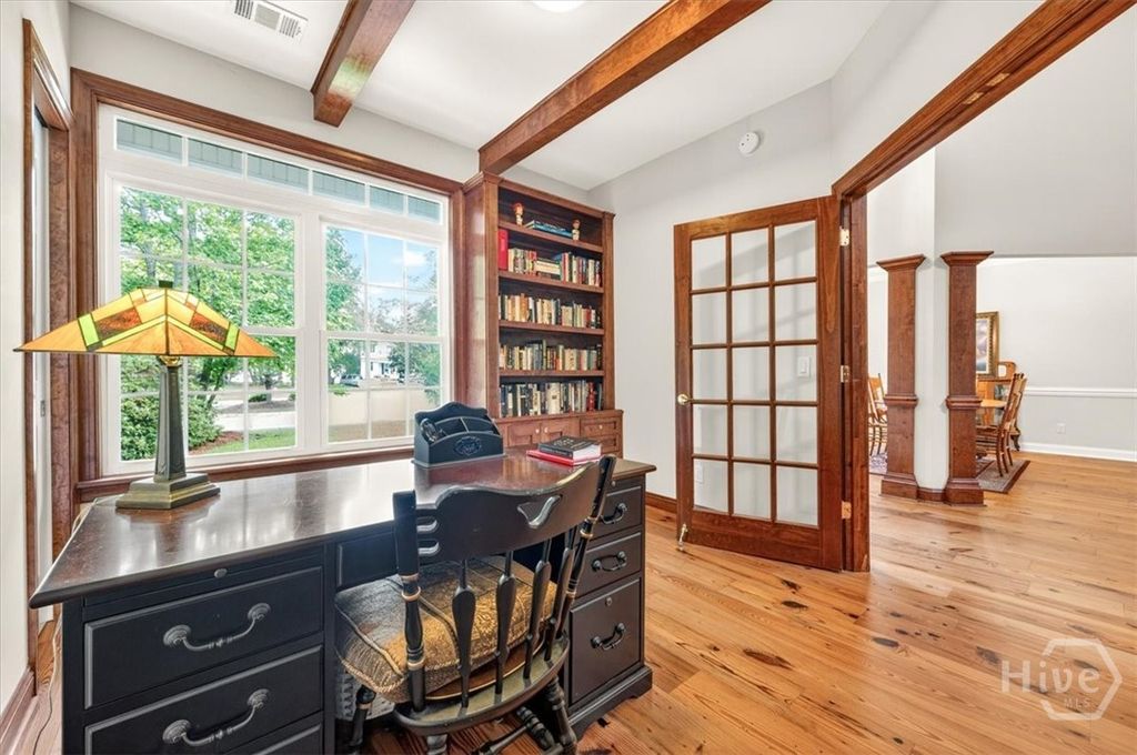Image 10 of property listing at 37 Macbeth Court S, Richmond Hill, GA 31324