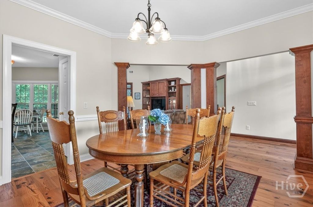 Image 17 of property listing at 37 Macbeth Court S, Richmond Hill, GA 31324