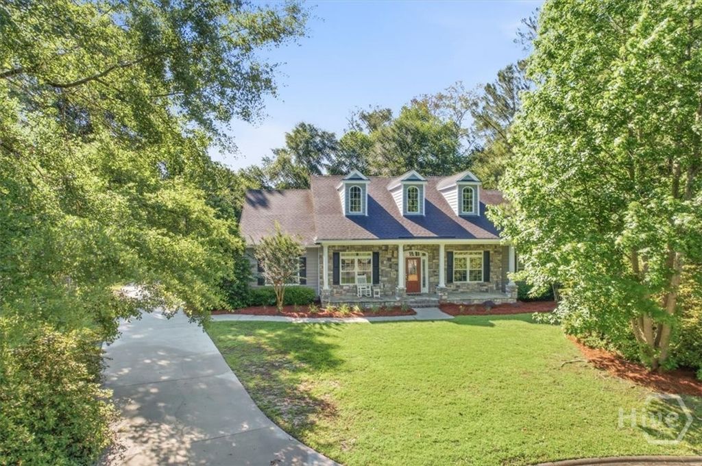 Image 2 of property listing at 37 Macbeth Court S, Richmond Hill, GA 31324