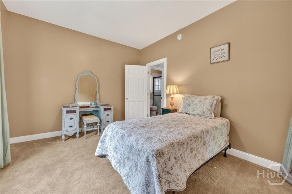 Image 35 of property listing at 37 Macbeth Court S, Richmond Hill, GA 31324