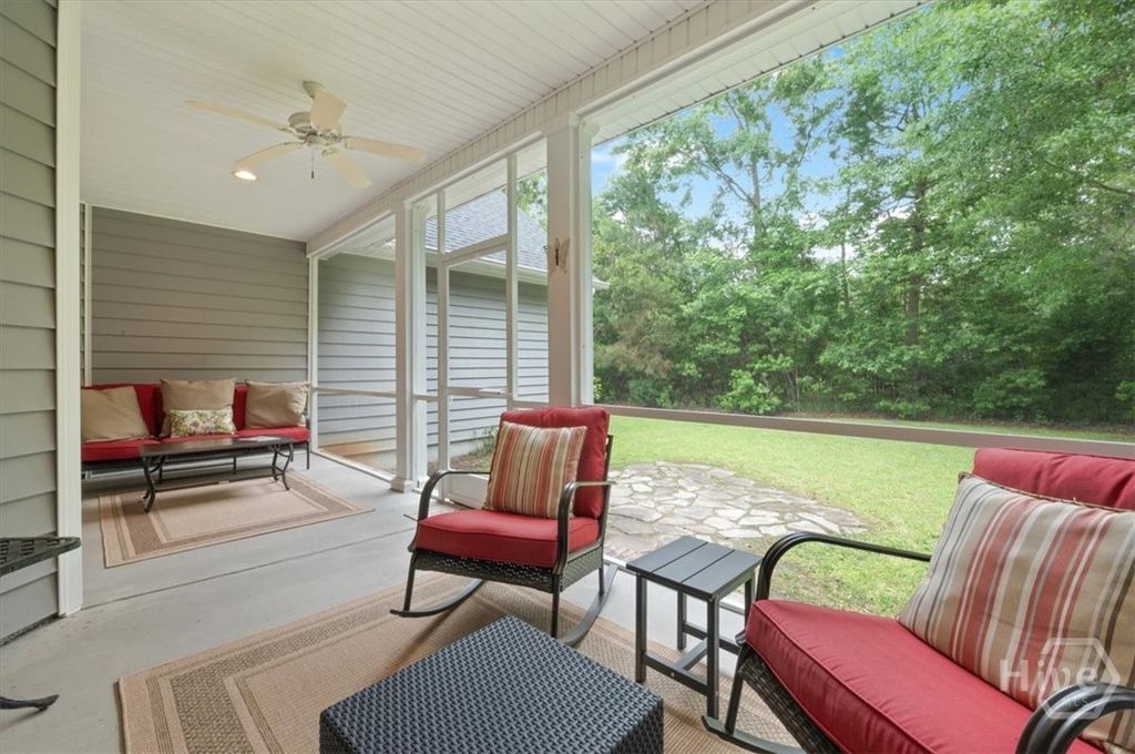 Image 41 of property listing at 37 Macbeth Court S, Richmond Hill, GA 31324
