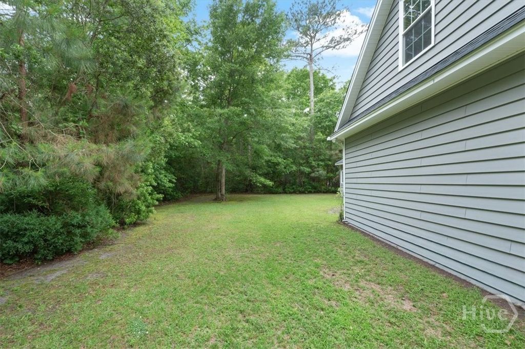 Image 46 of property listing at 37 Macbeth Court S, Richmond Hill, GA 31324