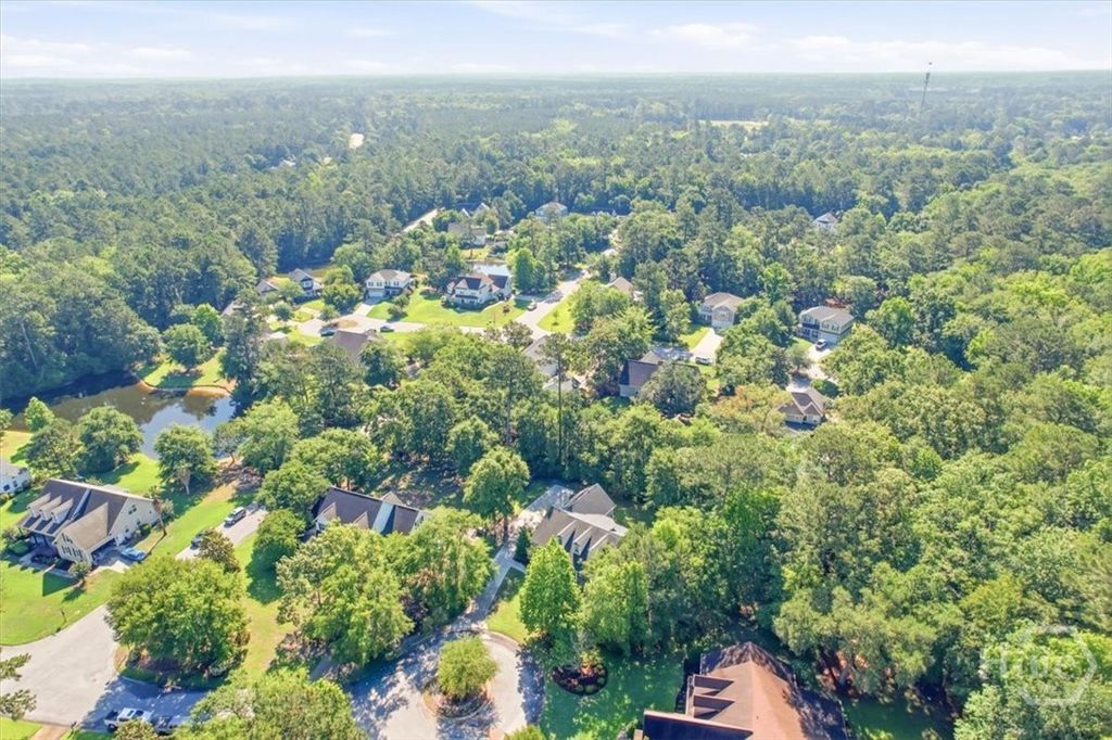 Image 70 of property listing at 37 Macbeth Court S, Richmond Hill, GA 31324