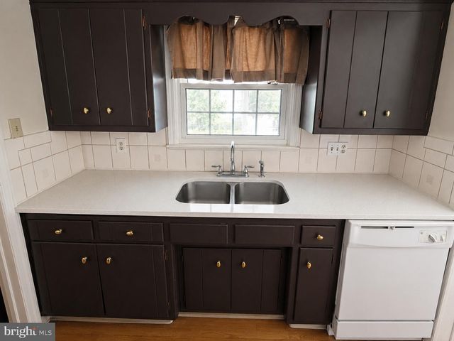 300 WILSON AVE, Woodbury Heights, NJ 08097