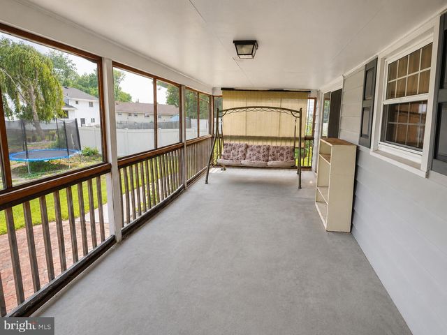 300 WILSON AVE, Woodbury Heights, NJ 08097