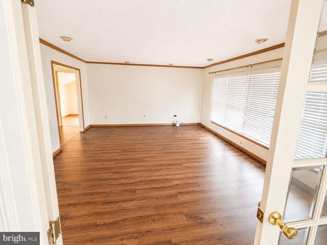 300 WILSON AVE, Woodbury Heights, NJ 08097