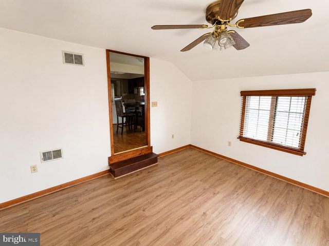 300 WILSON AVE, Woodbury Heights, NJ 08097