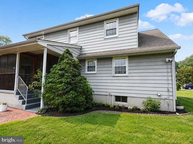 300 WILSON AVE, Woodbury Heights, NJ 08097