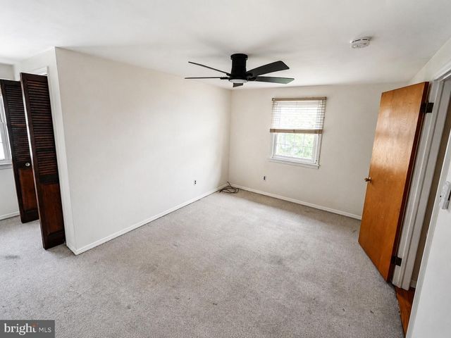 300 WILSON AVE, Woodbury Heights, NJ 08097