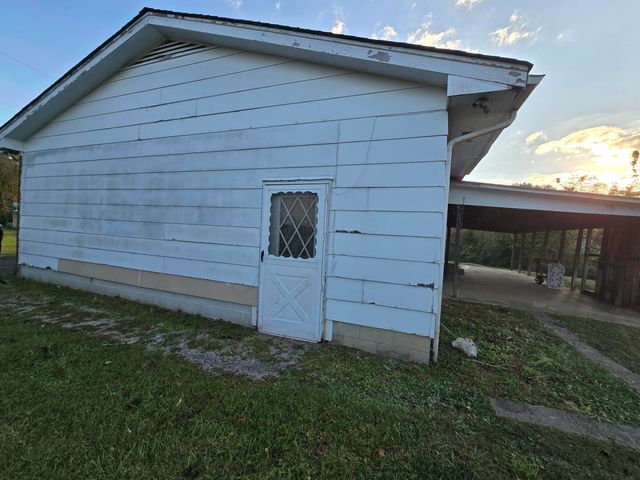 225 Highway 930, Artemus, KY 40903