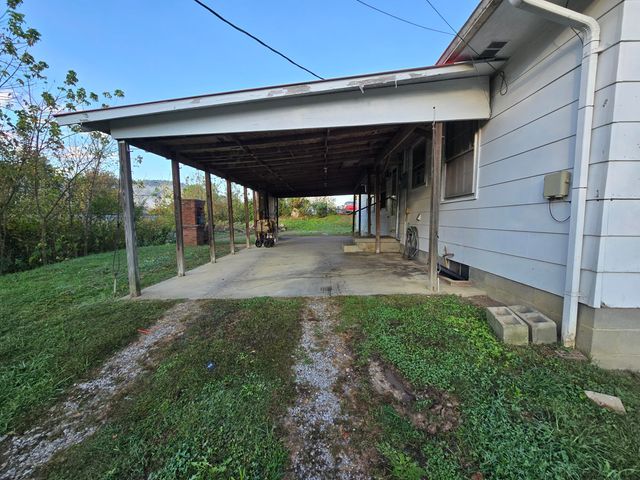 225 Highway 930, Artemus, KY 40903