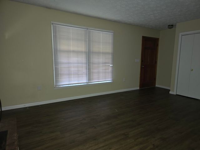 225 Highway 930, Artemus, KY 40903