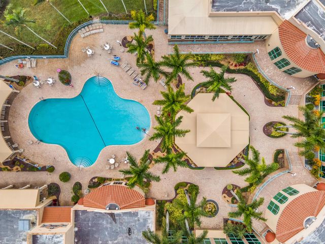 5749 Gemstone Court 403, Boynton Beach, FL 33437