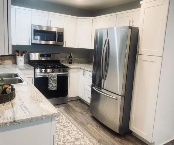 10760 N Magnolia Avenue B6, Santee, CA 92071