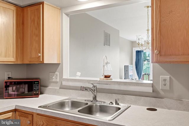 227 FRAZER DR, Purcellville, VA 20132