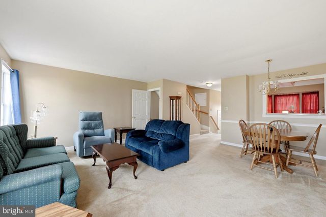 227 FRAZER DR, Purcellville, VA 20132