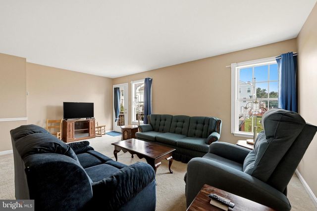227 FRAZER DR, Purcellville, VA 20132