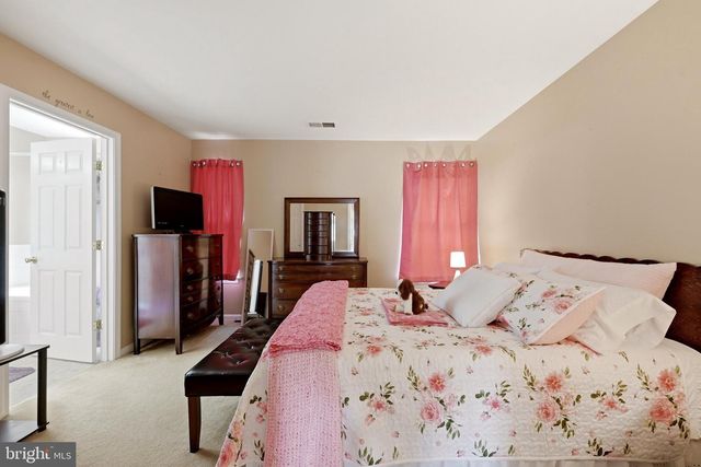 227 FRAZER DR, Purcellville, VA 20132