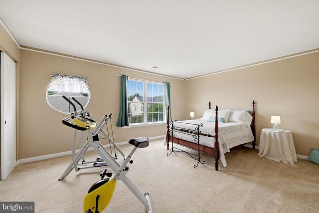 227 FRAZER DR, Purcellville, VA 20132