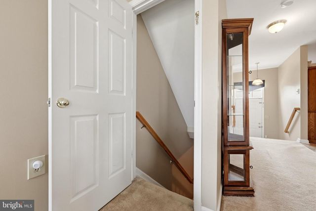 227 FRAZER DR, Purcellville, VA 20132