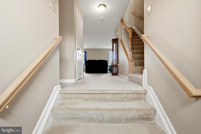 227 FRAZER DR, Purcellville, VA 20132