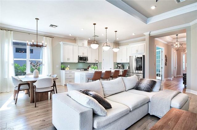 8250 Promoso CT, Naples, FL 34114