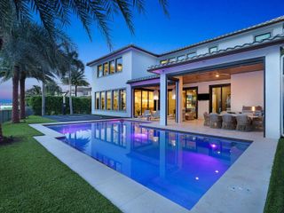 8785 Parkland Bay Drive, Parkland, FL 33076