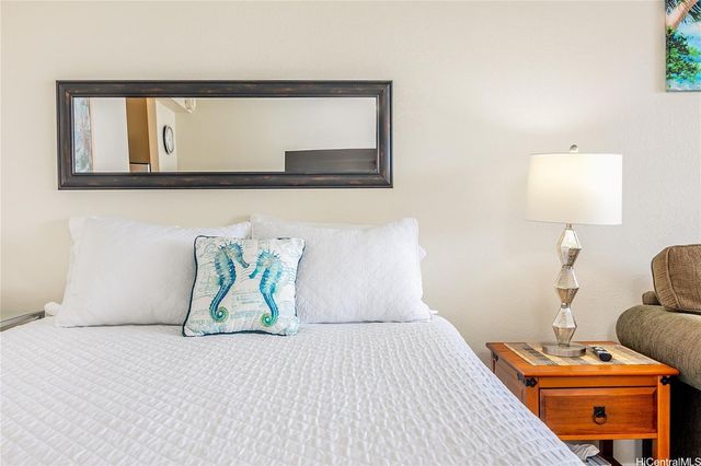 445 Seaside Avenue 2510, Honolulu, HI 96815