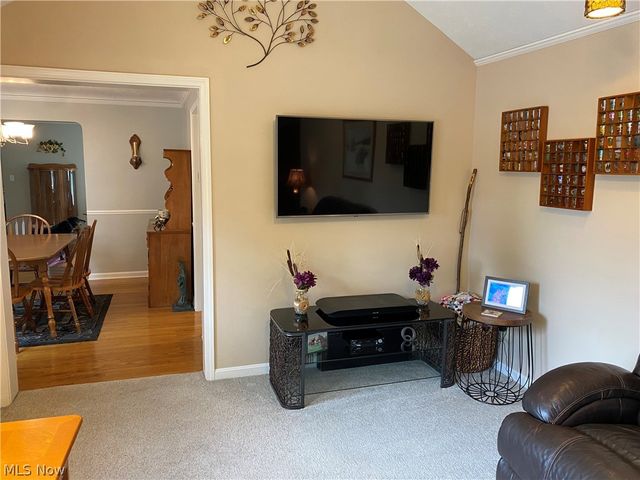 2006 Campus Road, South Euclid, OH 44121